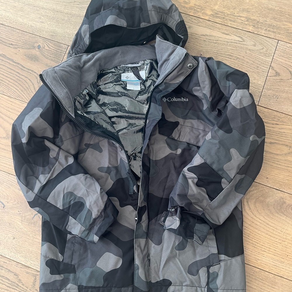 Columbia ski jacket, size S, boy or girl